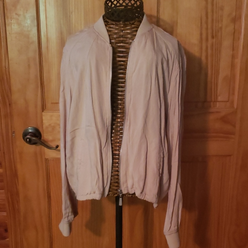 Light weight jacket